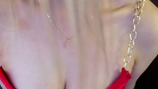 Snapshot of Andreina_Suann chatting on February 22, 2025, 2:19 pm Andreina Suann online show from February 22, 2025, 2:19 pm