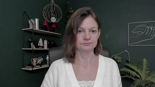 VivianWILD online show from November 27, 2025, 7:09 am