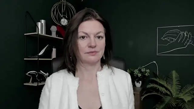 VivianWILD online show from February 16, 2026, 7:51 am