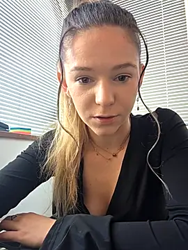 lucie mehott online show from March 10, 2026, 9:57 am