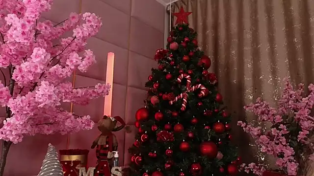 Snapshot of Elliblue chatting on December 3, 2025, 11:25 pm Elliblue online show from December 3, 2025, 11:25 pm