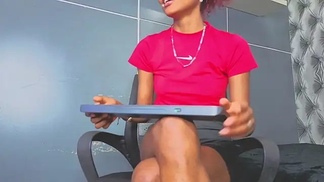 Snapshot of Hilary-banks chatting on February 3, 2026, 9:42 pm Hilary-banks online show from February 3, 2026, 9:42 pm