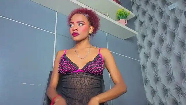 Snapshot of Hilary-banks chatting on November 19, 2025, 4:23 am Hilary-banks online show from November 19, 2025, 4:23 am