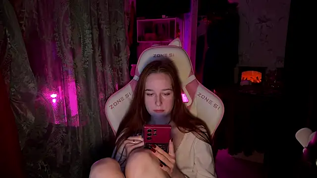 Snapshot of pearl_princess_ chatting on December 15, 2025, 6:58 pm pearl princess online show from December 15, 2025, 6:58 pm