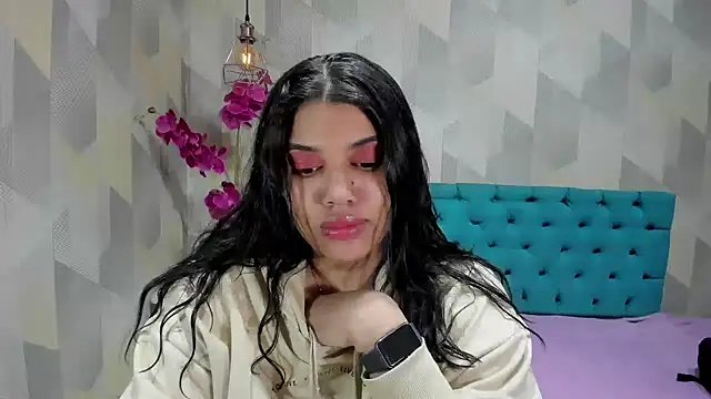 LindaBreeS online show from October 20, 2025, 2:17 pm