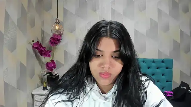 LindaBreeS online show from September 27, 2025, 1:39 pm