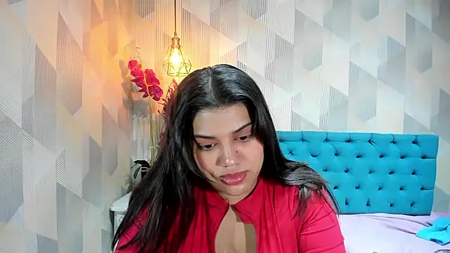 Snapshot of LindaBreeS chatting on June 3, 2026, 2:33 pm LindaBreeS online show from June 3, 2026, 2:33 pm