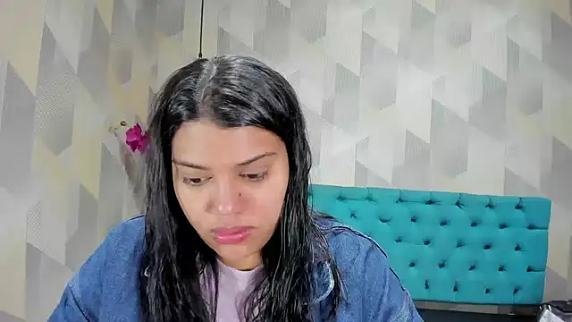 LindaBreeS online show from October 5, 2025, 1:02 pm