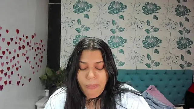 LindaBreeS online show from March 10, 2025, 8:45 pm