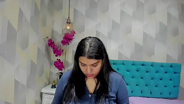 LindaBreeS online show from October 31, 2025, 1:41 pm