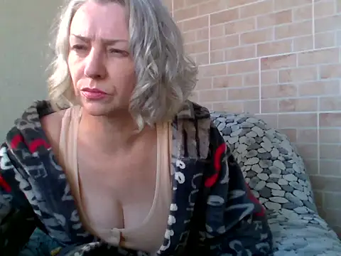 Lorie Carrie online show from March 1, 2026, 10:37 am