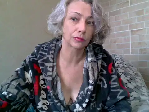 Lorie Carrie online show from October 14, 2025, 8:04 am