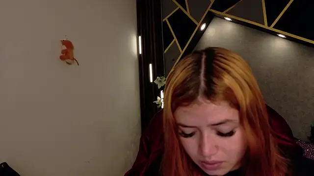 Snapshot of almma_shy chatting on February 25, 2025, 1:00 pm almma shy online show from February 25, 2025, 1:00 pm