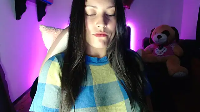 Allisonnlopez online show from September 24, 2025, 8:37 pm