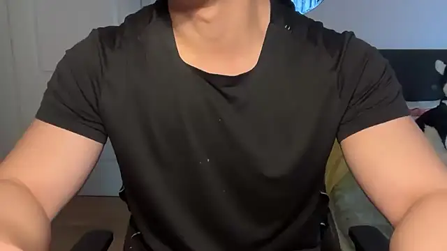 jungcock3210 online show from November 14, 2025, 1:04 pm