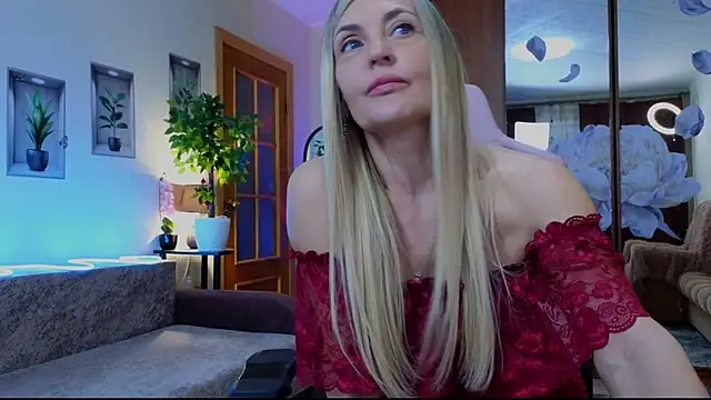 Snapshot of amelia_blondy chatting on February 13, 2025, 2:20 pm amelia blondy online show from February 13, 2025, 2:20 pm
