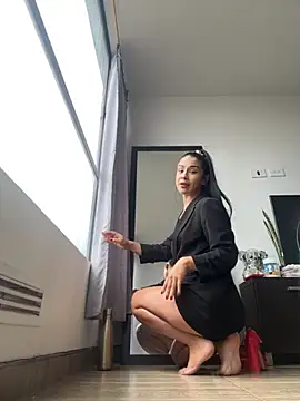 Nikothyna online show from November 13, 2025, 5:50 pm