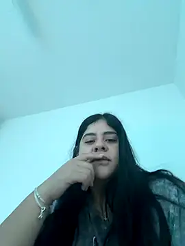 Snapshot of lunashanty chatting on December 19, 2025, 7:16 pm lunashanty online show from December 19, 2025, 7:16 pm