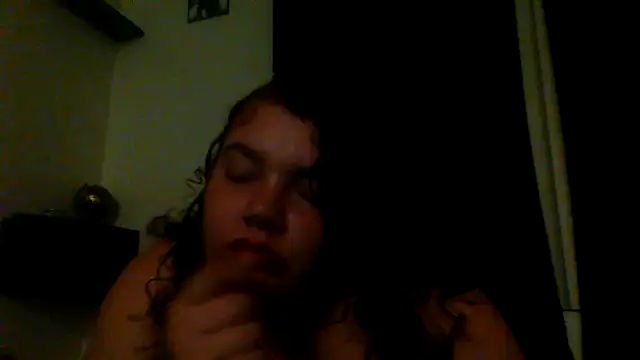 lolabun247 online show from September 13, 2025, 10:37 am