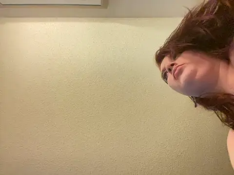 lolabun247 online show from February 2, 2025, 10:24 am