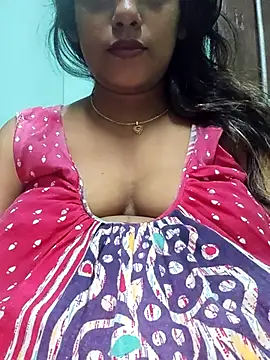 sexyindi couple online show from February 1, 2026, 2:37 pm