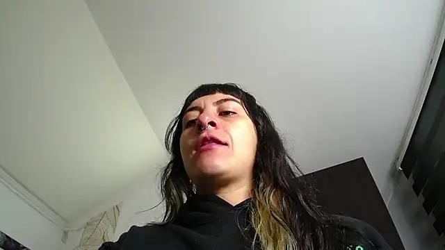 Naughty Kittenm online show from December 17, 2025, 10:53 am