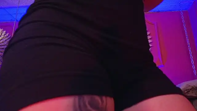 Julieta Russell online show from February 4, 2026, 12:11 pm