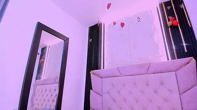 Snapshot of laurem-paulette chatting on March 14, 2025, 7:01 pm laurem-paulette online show from March 14, 2025, 7:01 pm