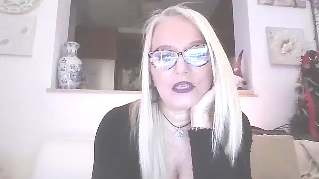 Snapshot of kikkastar chatting on January 7, 2026, 8:36 pm kikkastar online show from January 7, 2026, 8:36 pm