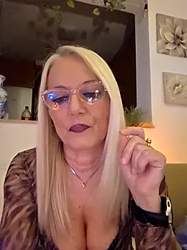 Snapshot of kikkastar chatting on February 12, 2026, 9:03 pm kikkastar online show from February 12, 2026, 9:03 pm