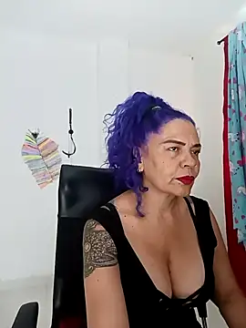 freyadevil333 online show from September 23, 2025, 12:56 pm