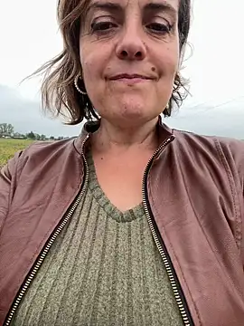 Sunbelxx online show from October 3, 2025, 11:56 am