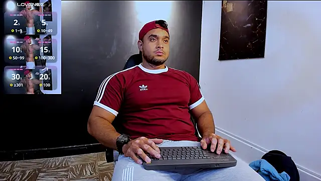 Big furry bear13 online show from March 31, 2026, 6:48 am