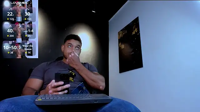 Big furry bear13 online show from April 9, 2026, 6:15 am