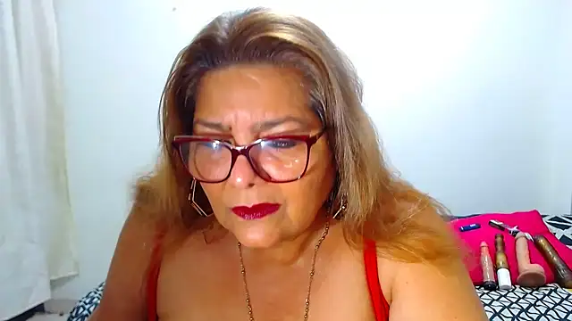 maturehot649 online show from November 30, 2025, 10:21 pm