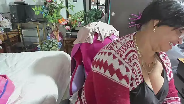 Snapshot of Mrs_mommy_ chatting on December 1, 2025, 7:04 pm Mrs mommy online show from December 1, 2025, 7:04 pm