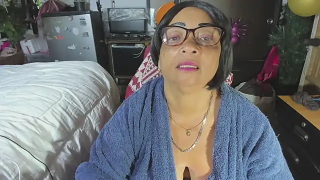 Snapshot of Mrs_mommy_ chatting on November 14, 2025, 4:54 pm Mrs mommy online show from November 14, 2025, 4:54 pm