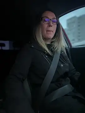 HotXMom online show from March 12, 2025, 4:30 am