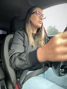 HotXMom online show from September 12, 2025, 5:29 am