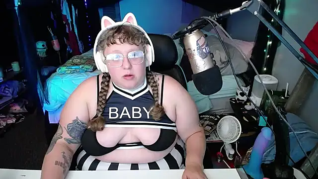 FatVeronica online show from January 19, 2025, 10:17 am