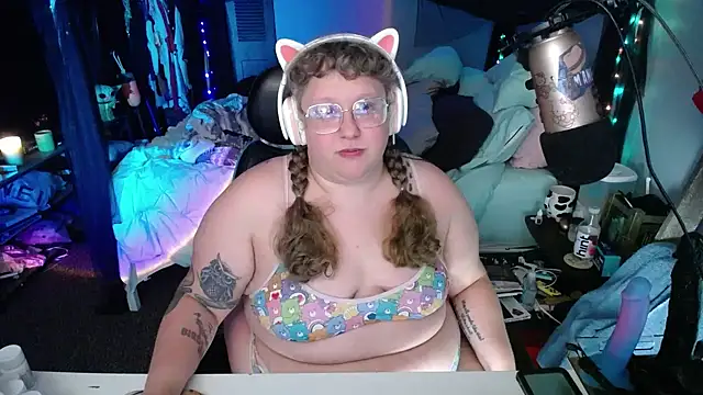 FatVeronica online show from January 12, 2025, 6:17 am