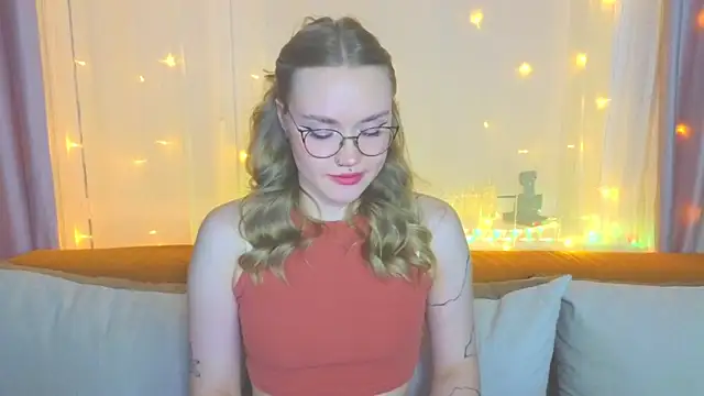 Aurora Golden1 online show from February 2, 2025, 7:25 pm