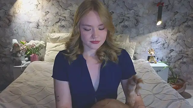 Snapshot of Aurora_Golden1 chatting on July 11, 2026, 8:47 am Aurora Golden1 online show from July 11, 2026, 8:47 am