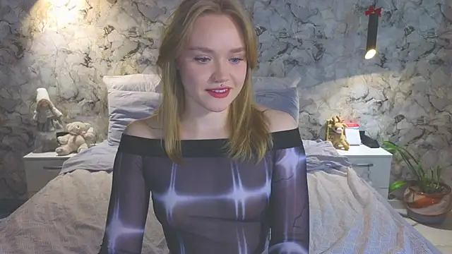 Aurora Golden1 online show from March 25, 2026, 2:44 am