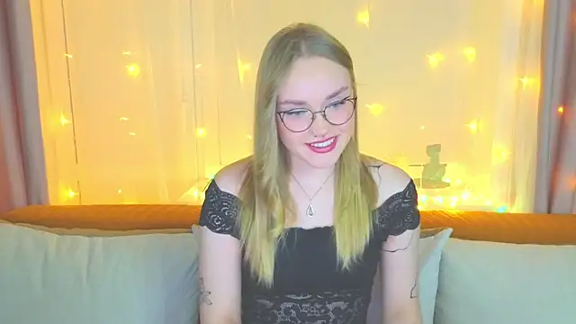 Aurora Golden1 online show from January 31, 2025, 3:44 pm