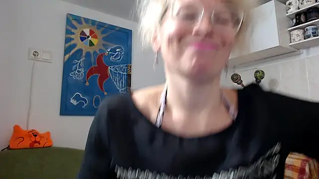 Snapshot of Zosya1111 chatting on December 9, 2024, 4:05 pm Zosya1111 online show from December 9, 2024, 4:05 pm