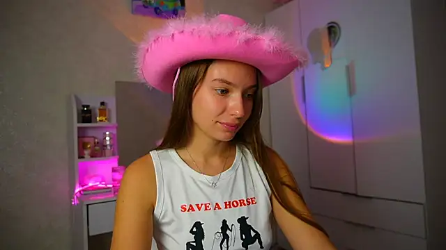 Snapshot of soffy__kisss chatting on October 3, 2025, 3:24 pm soffy kisss online show from October 3, 2025, 3:24 pm