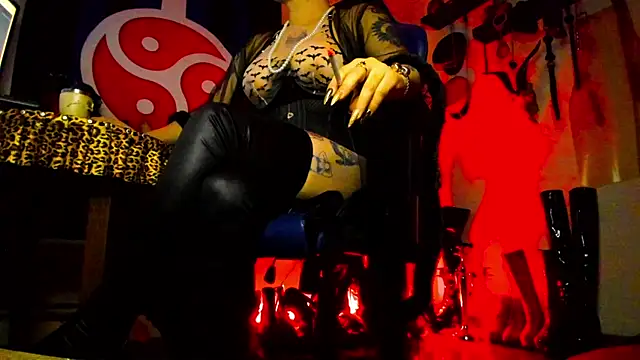 Snapshot of DominatrixBlue chatting on February 10, 2025, 5:52 pm DominatrixBlue online show from February 10, 2025, 5:52 pm