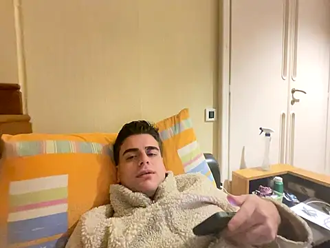 cubalibre02 online show from November 27, 2025, 9:26 pm