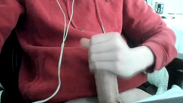 Snapshot of Luceybabb chatting on February 16, 2026, 11:53 am Luceybabb online show from February 16, 2026, 11:53 am